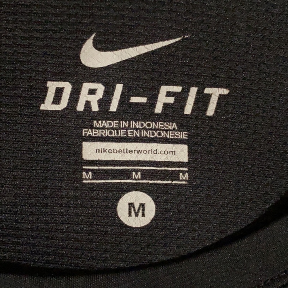 Men’s Nike Dri-Fit T-Shirt - Picture 5 of 6